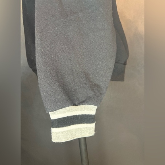 ✨ Vintage Mickey & Co. Disney Crewneck Sweatshirt – Size XL ✨ - Picture 7 of 9